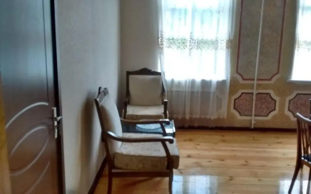 Guest House With Garden