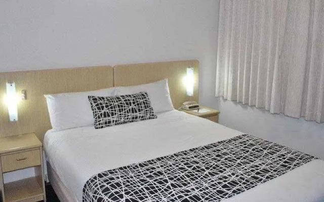 Best Western - Philip Lodge Motel