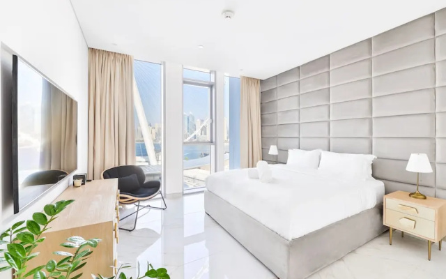 Luxury Beachfront 2BR w Stunning SeaView