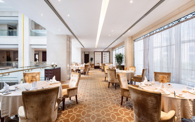 Regal Plaza Hotel & Residence Waigaoqiao