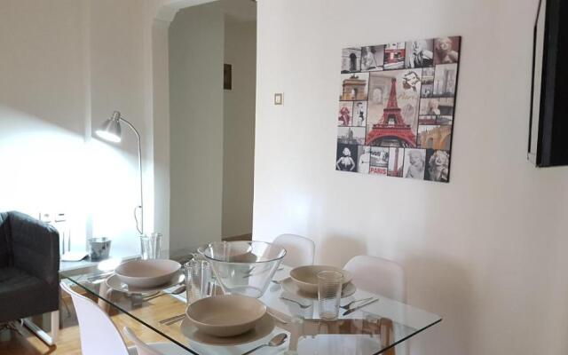 Errathens Wheat Apartment - Athens Center, 3 Bd, 1 Bath