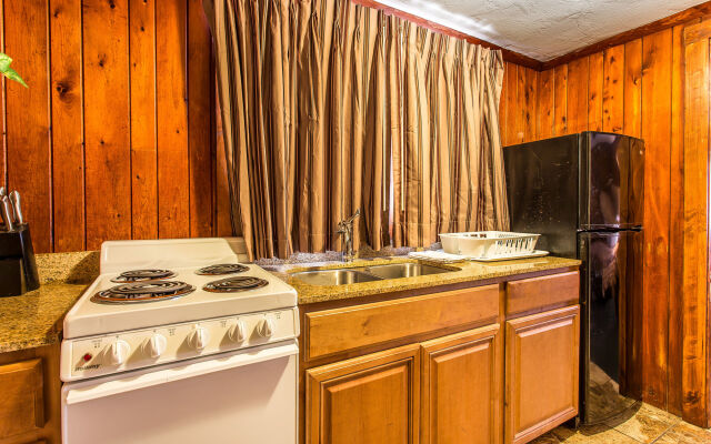 Seahorse Inn and Cottages