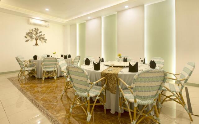 Grand Tryas Hotel