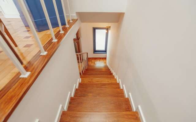 Amazing Villa With Terrace by Homing