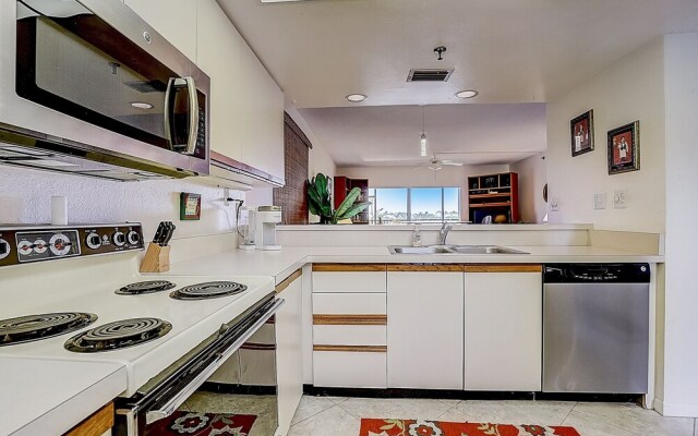 Buttonwood Bliss 2 Bedroom Condo by RedAwning