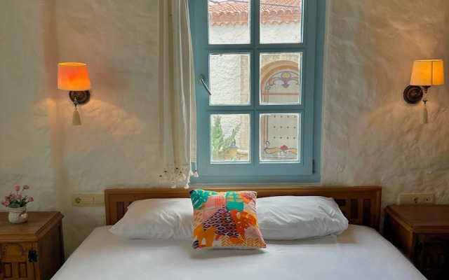 Dört Mevsim Alaçatı Otel