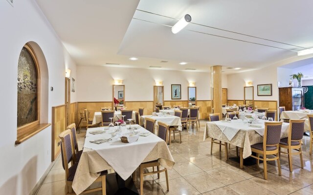 Hotel Due Laghi