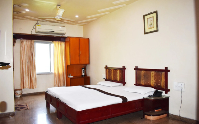 Hotel Vinayak Residency