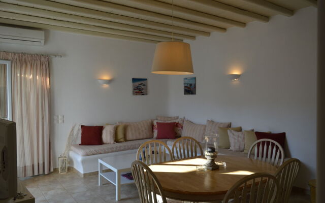 Sea Side Studios & Houses