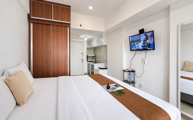Comfy White Studio At Poris 88 Apartment – Guest Rooms – Tangerang
