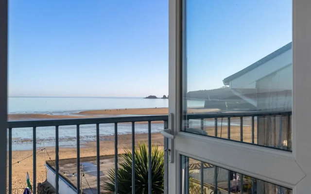 Sea View Apartment - Sea Front Apartment With Views