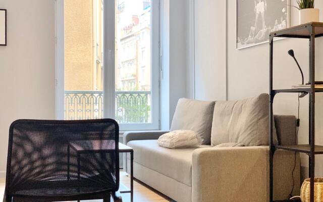 Heart of the city center Spacious T3 totally renovated ! #BC