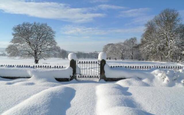 Heathy Lea Bed And Breakfast