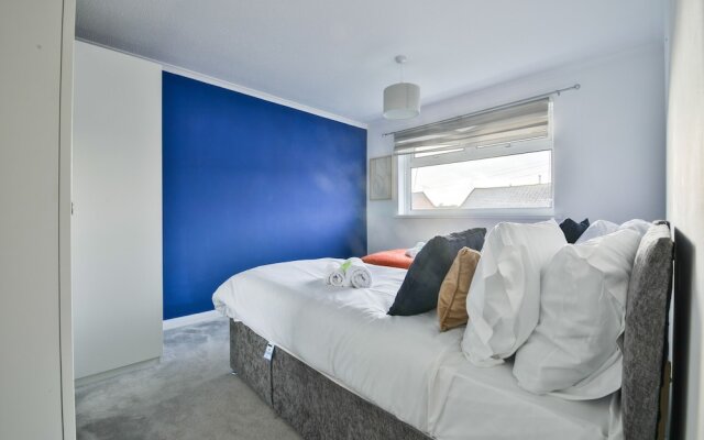 Spacious 3 Bedroom House in Barry