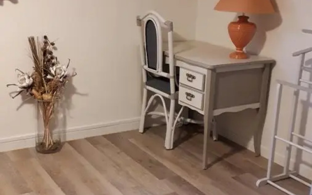 T1 Dans Maison Au Calme