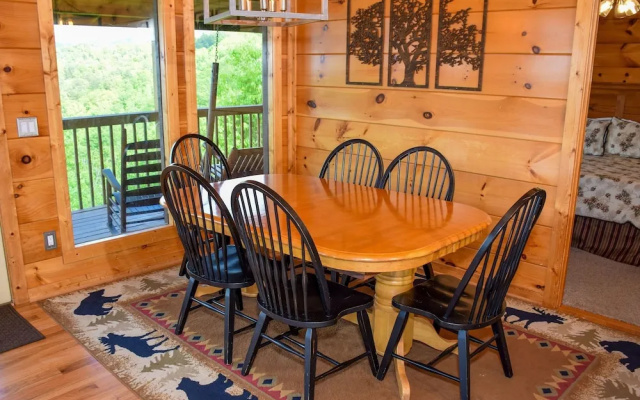THE PINNACLE - 6 Br Cabin