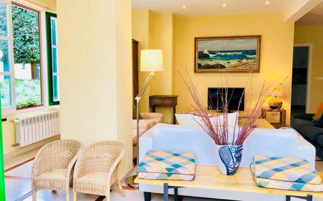 Covas Seabreeze Cottage