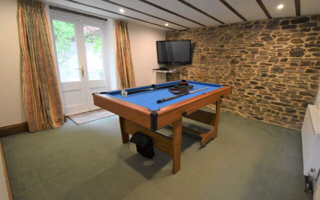Stunning 6-bed House With Huge Garden on Dartmoor