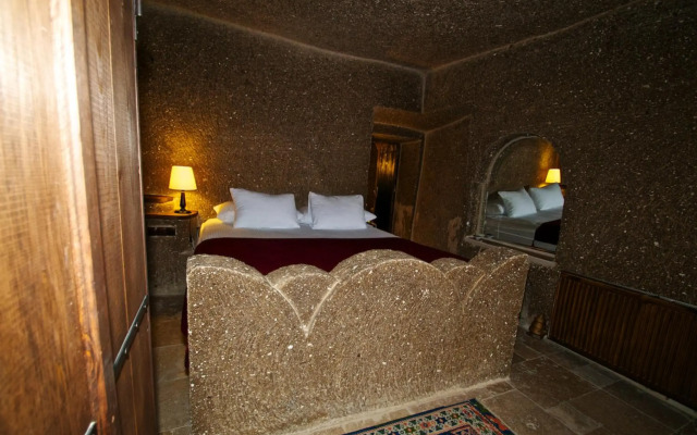Grand Cave Suites