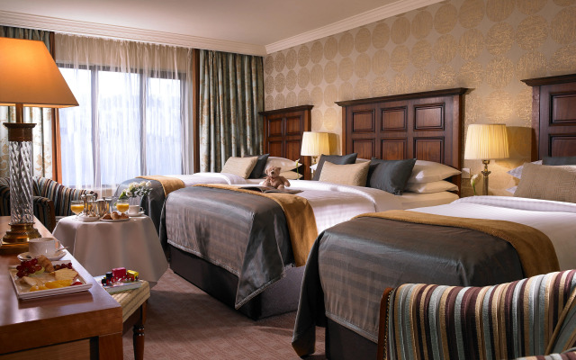 Castlecourt Hotel