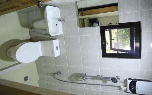 The Lakeview Suites