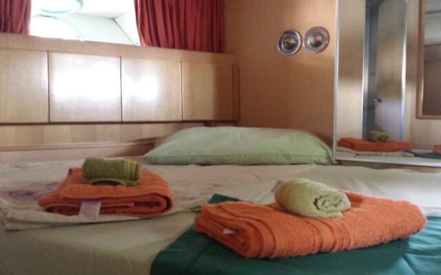Venice Hotel On Boat