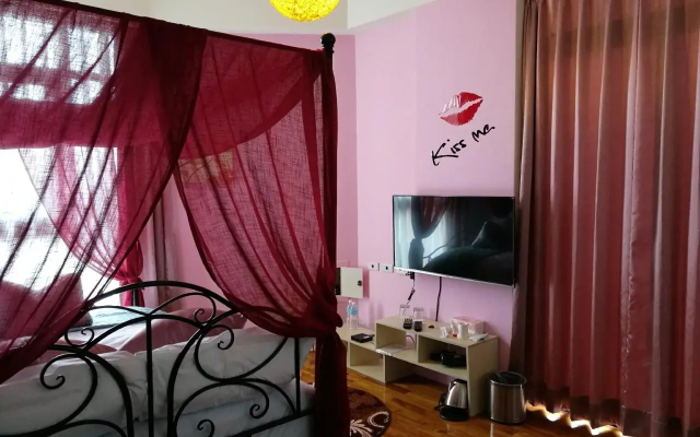 198 Red Hat B&B