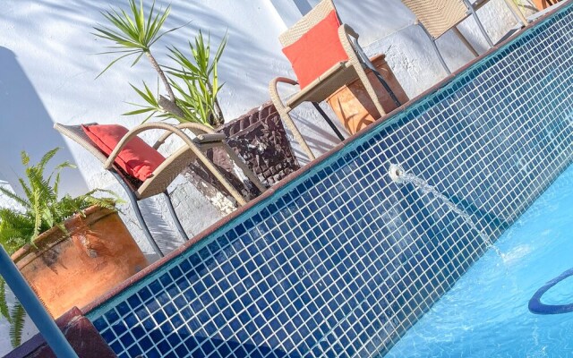 Kamsa Royal Guest House - Waterkloof Ridge