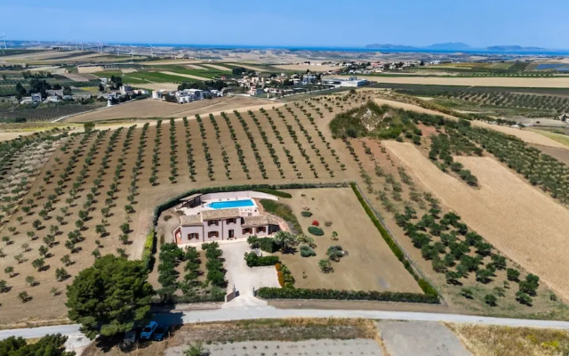 Villa sui Colli Ericini con Piscina