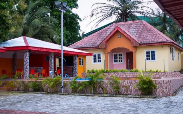 Beneville Hotel & Apartment