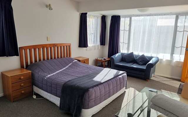 Glenalvon Lodge Motel