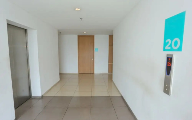 OYO 93432 Tree Room Hotel