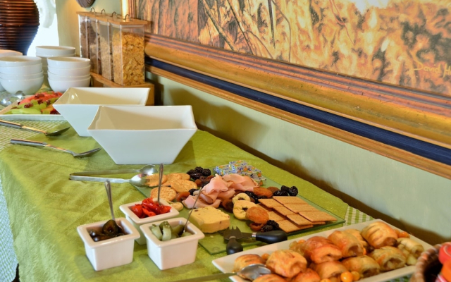 Motswiri Private Safari Lodge