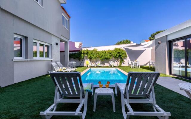 Ilheu 25 Peniche House