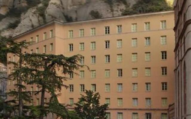 Apartamentos Montserrat Abat Marcet