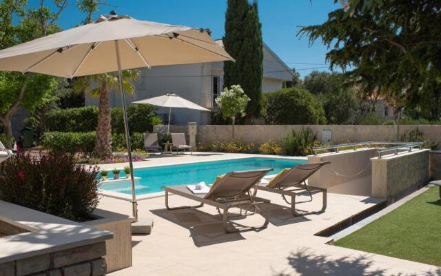 Pool Apartments Galeb
