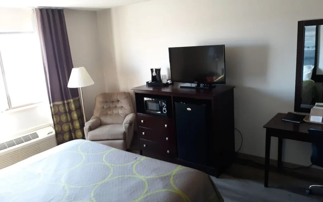 Super 8 Bethany Mo