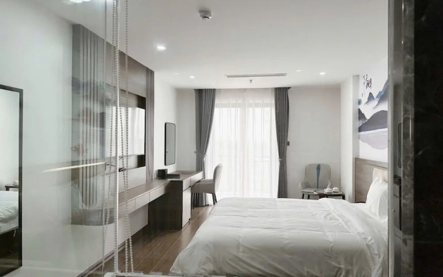 Luxury Phoenix Hotel 2