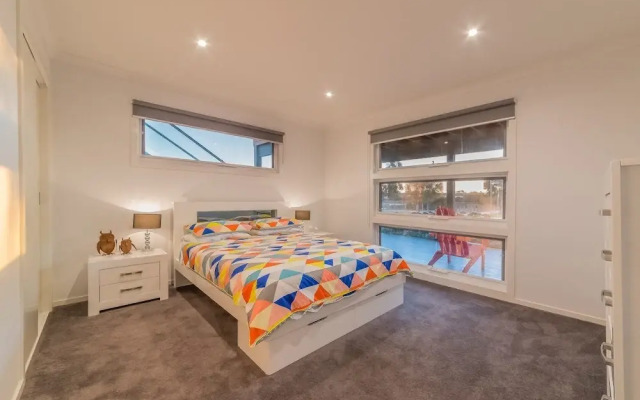 7 Boardwalk Lakeside in Cowes