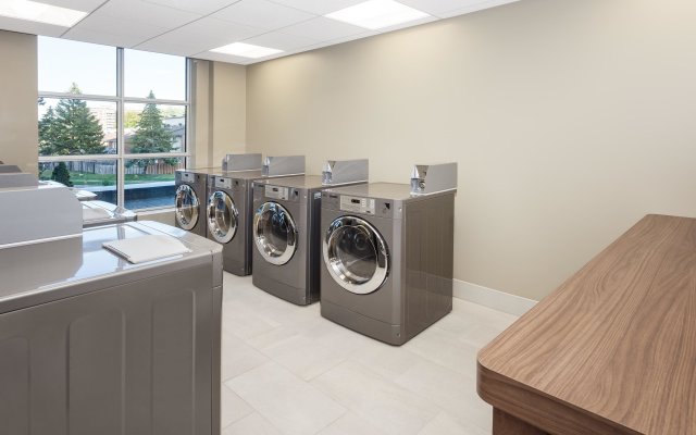 Holiday Inn Express & Suites Downtown Ottawa East by IHG