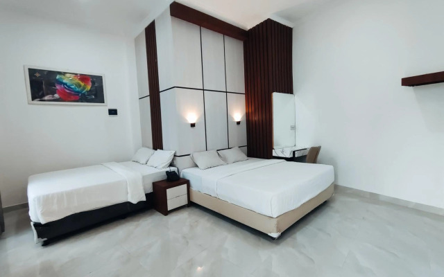 Chevilly Resort and Camp
