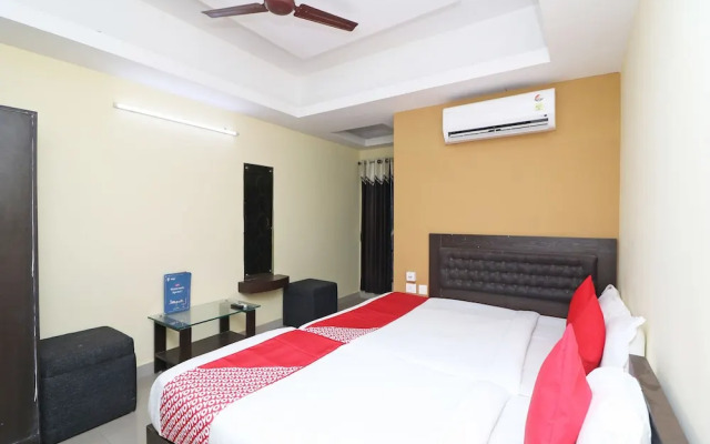 OYO Flagship 38019 Hotel Sea Sand