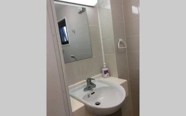 レオ小岩 301号室