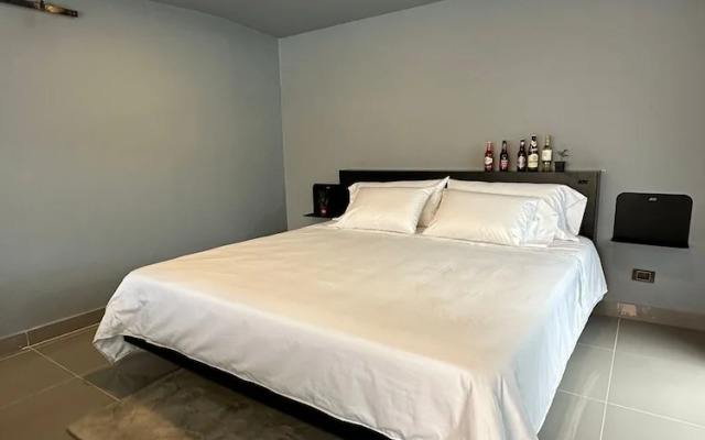 Hostel Joy Cll 85