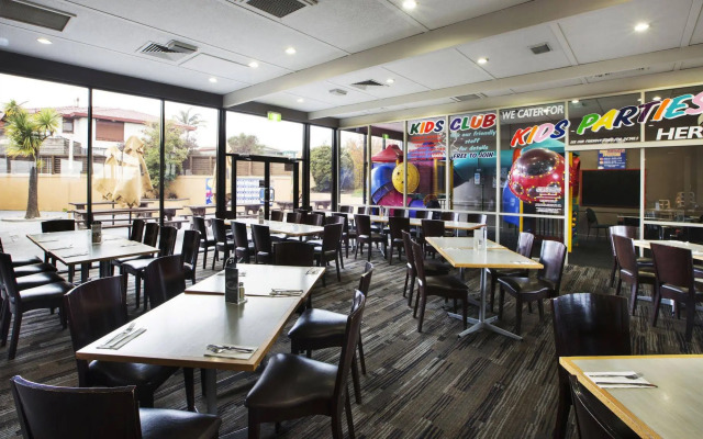 Nightcap at Morwell Hotel