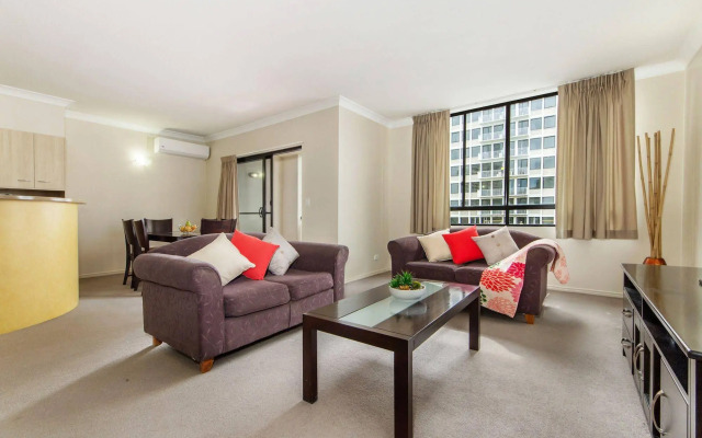 Spring Hill Central Apartments