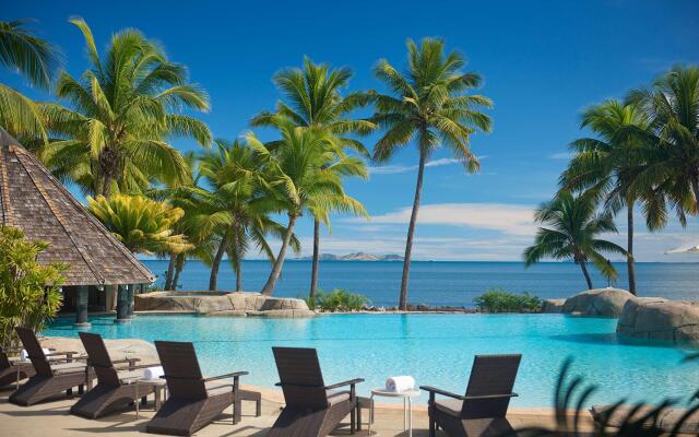 DoubleTree Resort by Hilton Hotel Fiji - Sonaisali Island