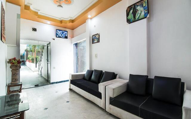 OYO 13730 Hotel Balram