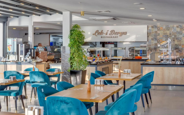 Signature Blue Resort Kuşadası