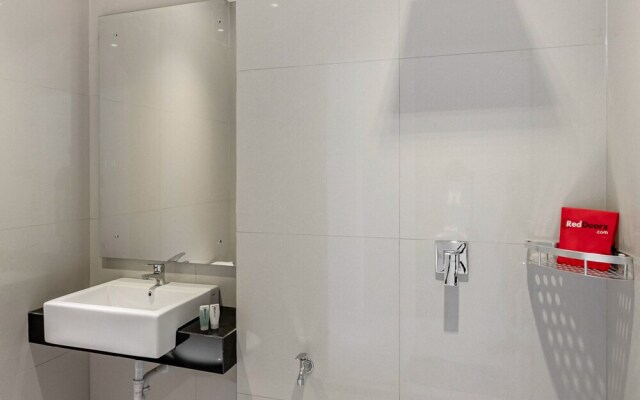 Indraprastha Residence by RedDoorz